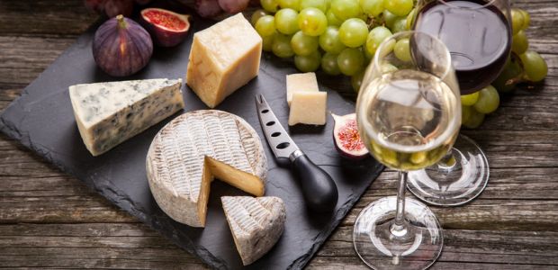 Käse und Wein: So gelingt die perfekte Kombi